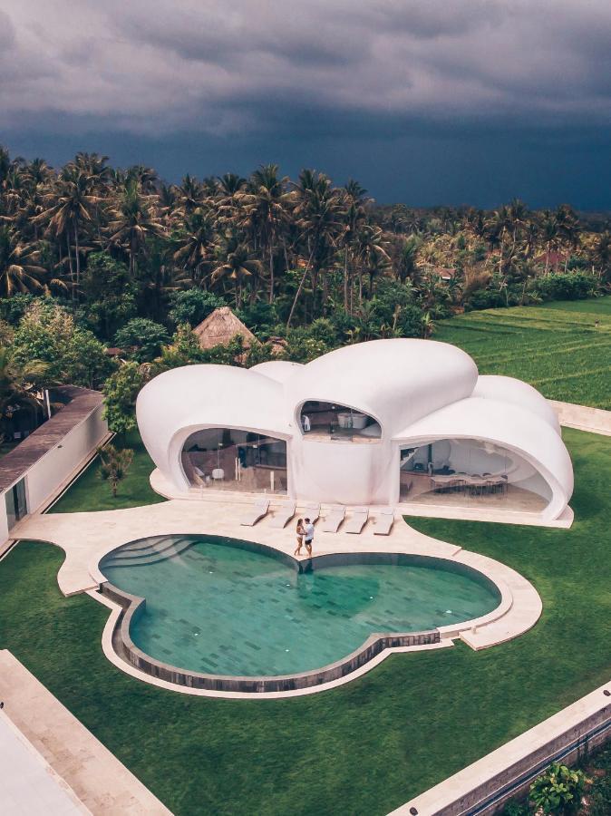 The Cloud Beachfront Villa Tabanan Ngoại thất bức ảnh